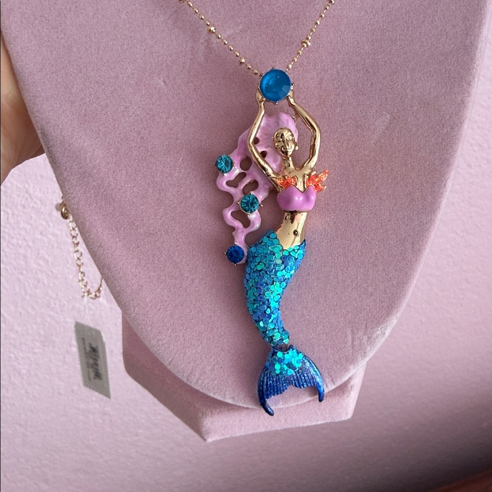 Betsey Johnson LONG Blue and Pink Mermaid Pendant Necklace - Picture 2 of 6